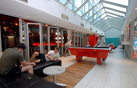 Base Backpackers St Kilda - Holiday Adelaide 1