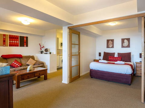Beach Apartments - Holiday Adelaide 2