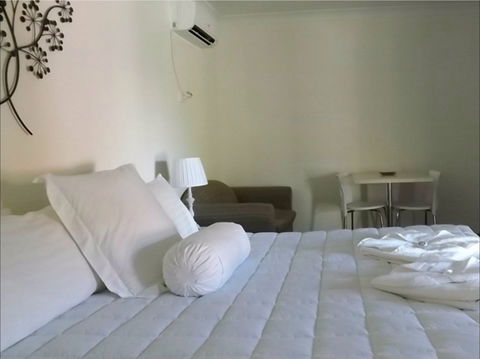 Karuah Motor Inn - Holiday Adelaide 1