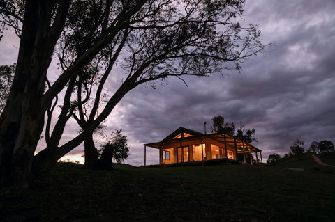Kestrel Nest EcoHut - Holiday Adelaide 1