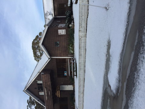 Lake Leake Inn - Holiday Adelaide 0