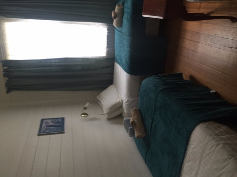 Lake Leake Inn - Holiday Adelaide 2