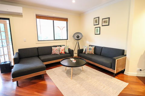 Lumeah House - Holiday Adelaide 1