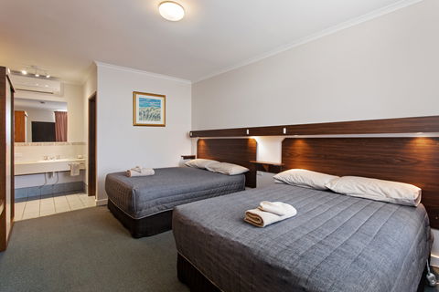 Maffra Motor Inn - Holiday Adelaide 1