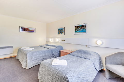 Martin Cash Motel - Holiday Adelaide 2
