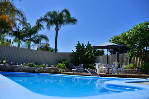 Palms Bed And Breakfast - Holiday Adelaide 0
