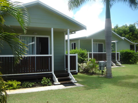 Queens Beach Tourist Village - Holiday Adelaide 0