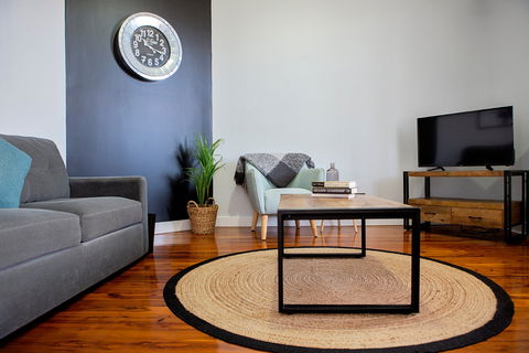 Revive Central Apartments - Holiday Adelaide 2