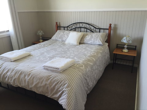 Riverland Holiday Cottage - Holiday Adelaide 1