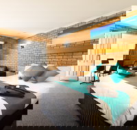 Statesman Motor Inn - Holiday Adelaide