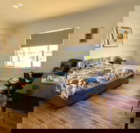 The Mains Guest House - Holiday Adelaide