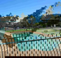 Twin Trees - Holiday Adelaide