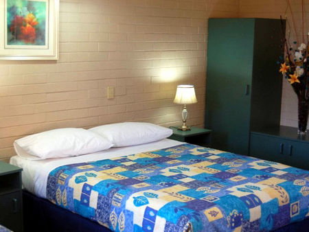 Dongara Hotel Motel - Holiday Adelaide 1
