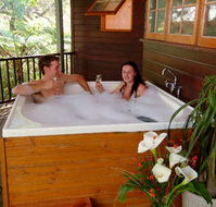 Yallingup Lodge Spa Retreat - Holiday Adelaide