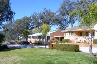 Commercial Golf Resort - Holiday Adelaide 0