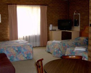 Commercial Golf Resort - Holiday Adelaide 2