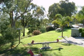 Commercial Golf Resort - Holiday Adelaide 3