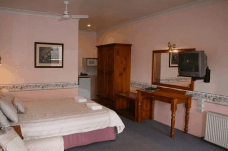 New England Motor Inn - Holiday Adelaide 1