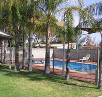 Merredin Caravan Park  Av-A-Rest Village - Holiday Adelaide