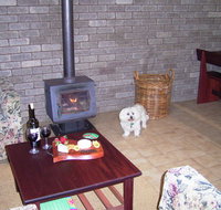 Caves Road Chalets - Holiday Adelaide