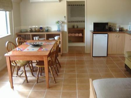 Jakamarri Bed & Breakfast - Holiday Adelaide 5