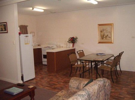About Town Cottages - Holiday Adelaide 1