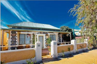 Emaroo Cottages - Holiday Adelaide 1
