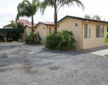 Outback Villas - Holiday Adelaide 1