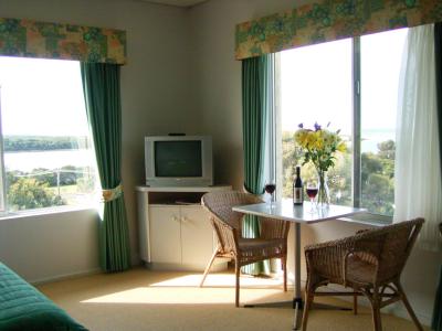 Augusta Hotel Motel - Holiday Adelaide 4