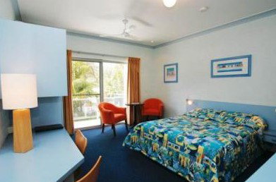 Blueys By The Beach Motel - Holiday Adelaide 3