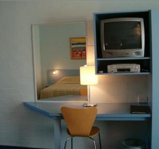 Blueys By The Beach Motel - Holiday Adelaide 4