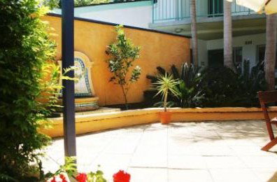 Blueys By The Beach Motel - Holiday Adelaide 5