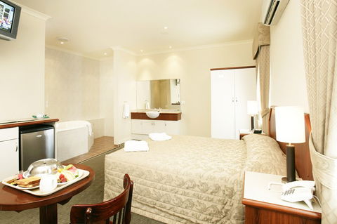 Bayswater Hotel - Holiday Adelaide 0