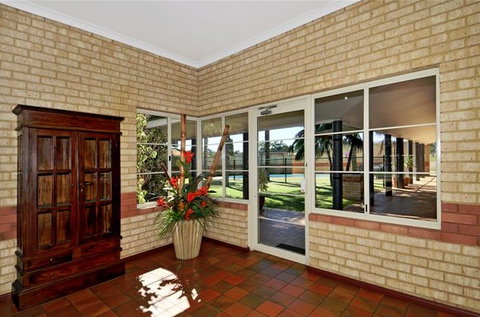 Drakesbrook Hotel Motel - Holiday Adelaide 1