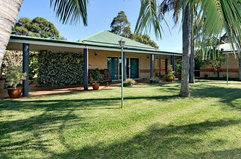 Drakesbrook Hotel Motel - Holiday Adelaide 5