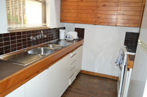 Cottesloe Beach Chalets - Holiday Adelaide 3