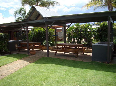 Dunsborough Central Motel - Holiday Adelaide 1