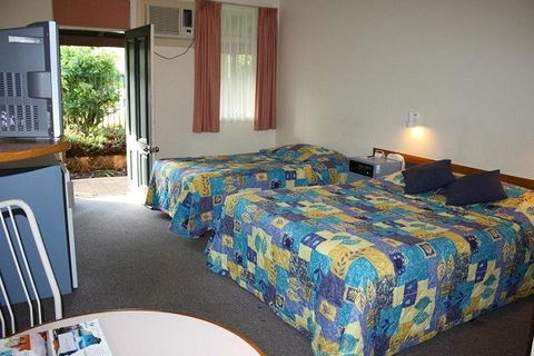 Dunsborough Central Motel - Holiday Adelaide 4