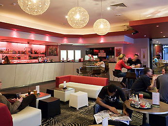 Ibis Perth - Holiday Adelaide 0