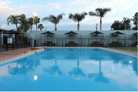 Wintersun Hotel Motel - Holiday Adelaide 3