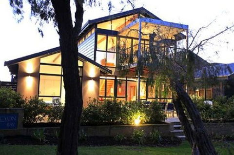 Halcyon Bay - Holiday Adelaide 0