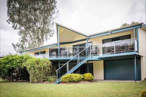 3077 Purnong - River  Shack Rentals - Holiday Adelaide 0