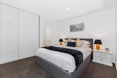 Astra Apartments Newcastle - Holiday Adelaide 2