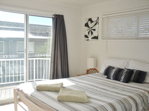 Beachcomber Apartments - Holiday Adelaide 1