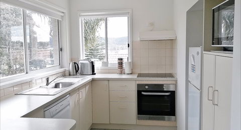 Beachcomber Apartments - Holiday Adelaide 2