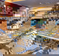 Chrissie's Dongara - Holiday Adelaide