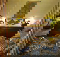 Classique Bed and Breakfast - Holiday Adelaide