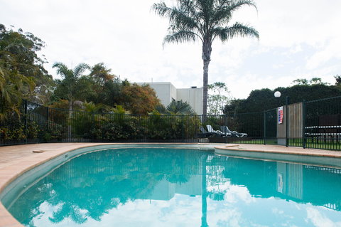 Comfort Inn And Suites Robertson Gardens - Holiday Adelaide 1