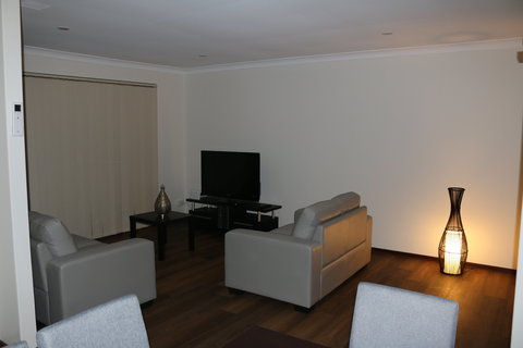 CozyStay At Kearsley - Holiday Adelaide 2