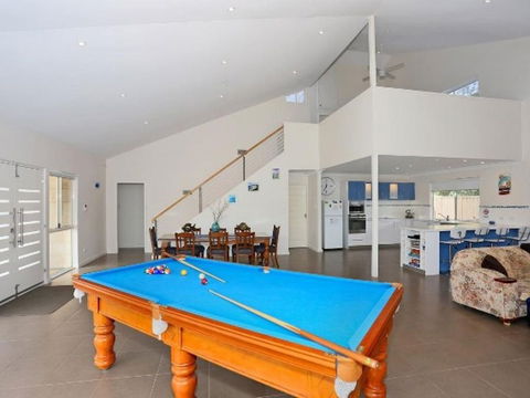 Falcon By The Bay - Holiday Adelaide 0